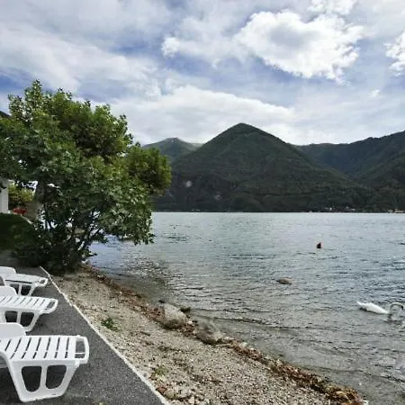 Апартаменты Sleeps 6