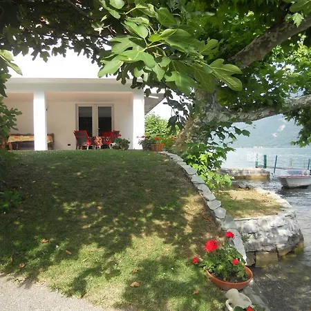 Sleeps 6 * Кима