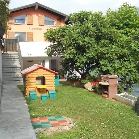 Sleeps 6 Апартаменты *