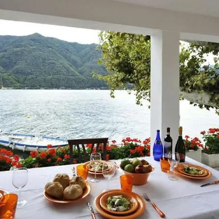 Апартаменты Sleeps 6