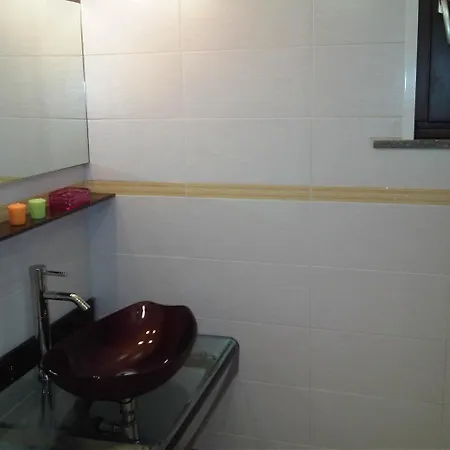 Sleeps 6 Апартаменты *